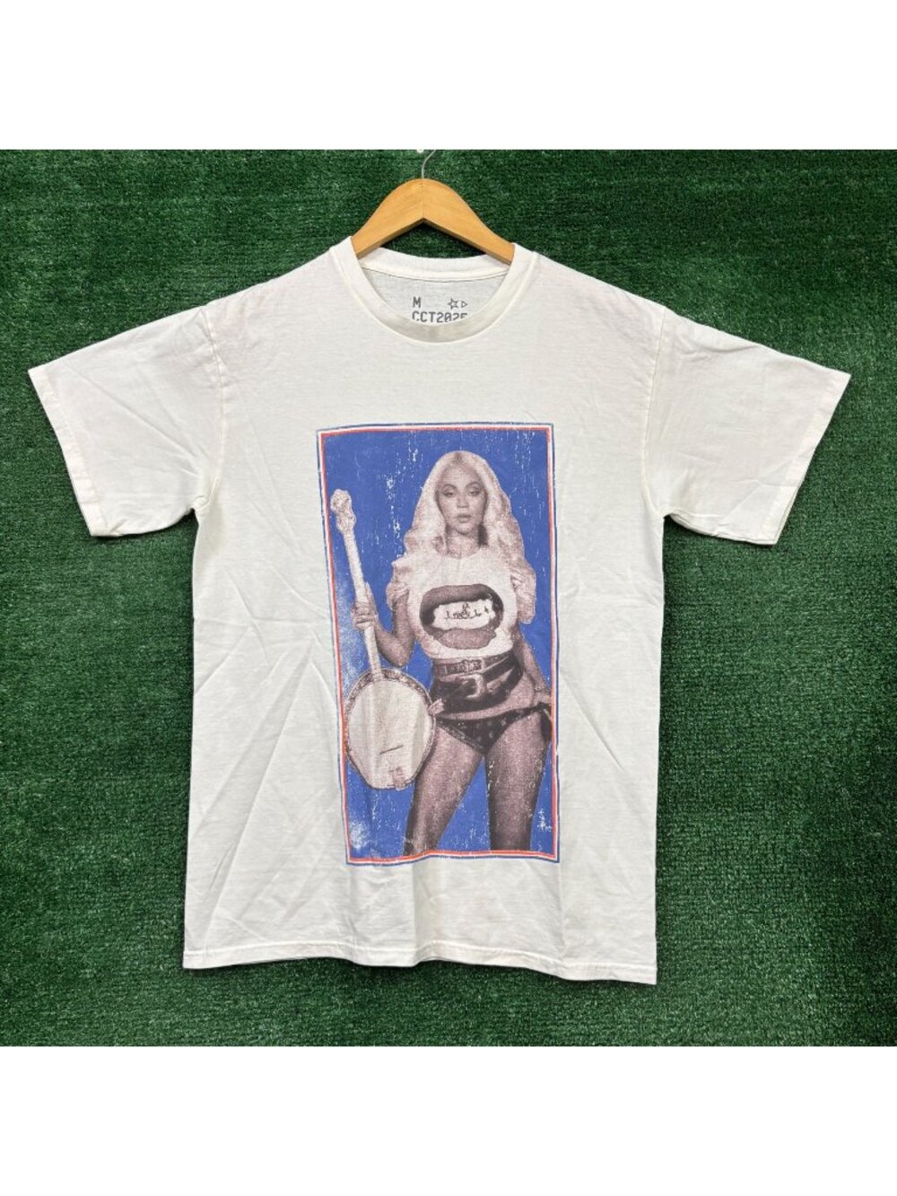Beyoncé Cowboy Carter Banjo T-shirt size Medium